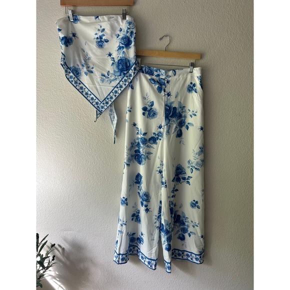 Other - Bella Mare Set | Italian for "Beautiful Sea."